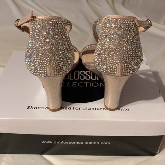 Blush size 6.5 wedge heels with rhinestones - Picture 3 of 4